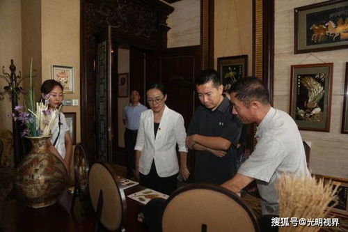 陳振強(qiáng) 非遺麥秸畫(huà)傳承之路與“鄭州市工藝美術(shù)大師”榮譽(yù)稱號(hào)